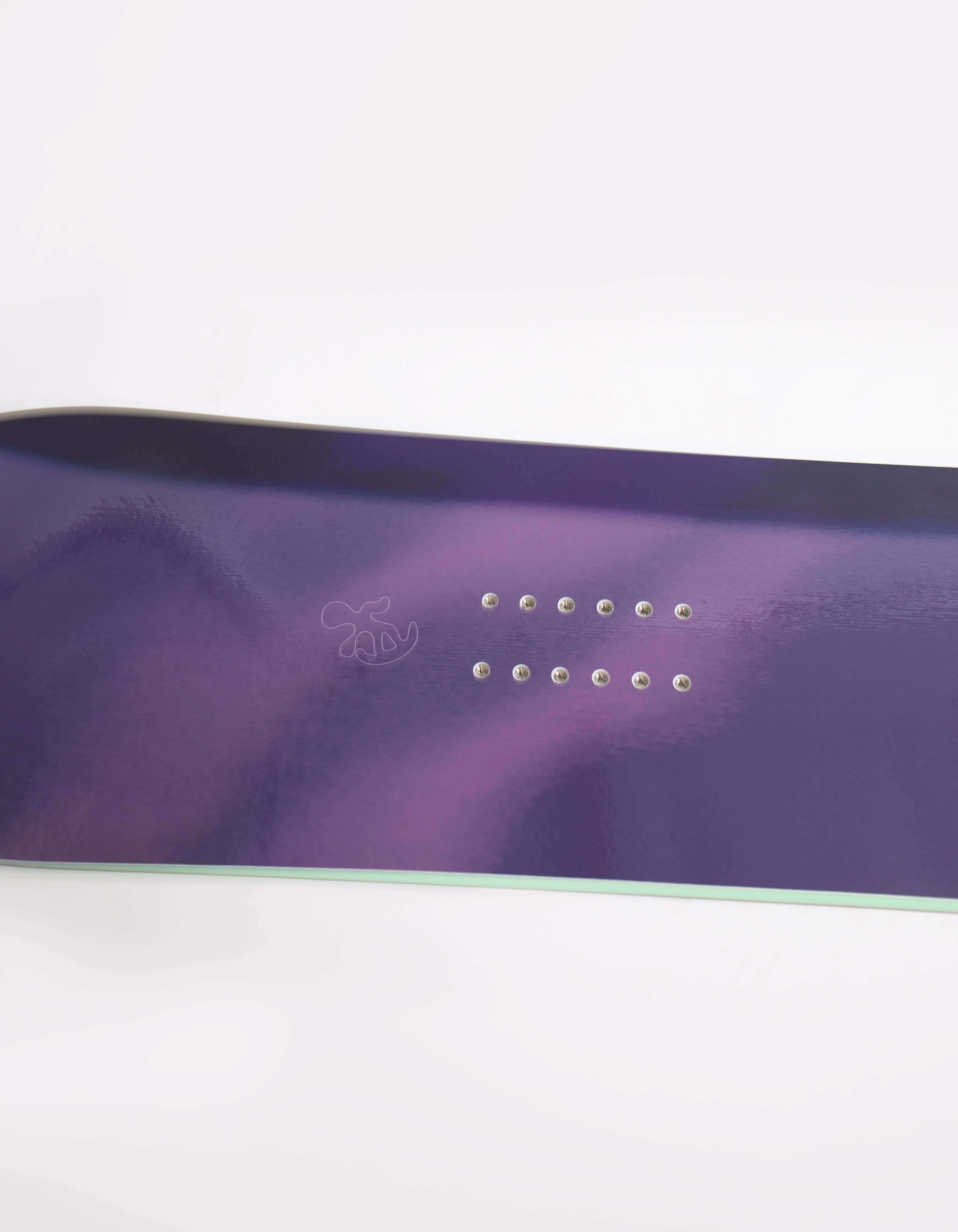 SLEEP JIBBY SNOWBOARD 141 with vibrant purple design, twin-tip freestyle board for all-mountain performance